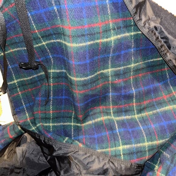 Pendleton black nylon backed Blue Black Watch plaid wool stadium beach blanket - Picture 3 of 5